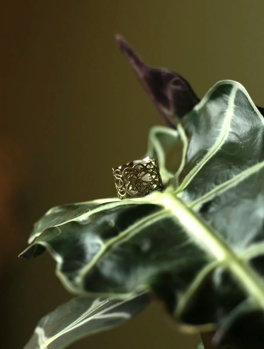 Gold Tone Filigree Ring - Size 6.5