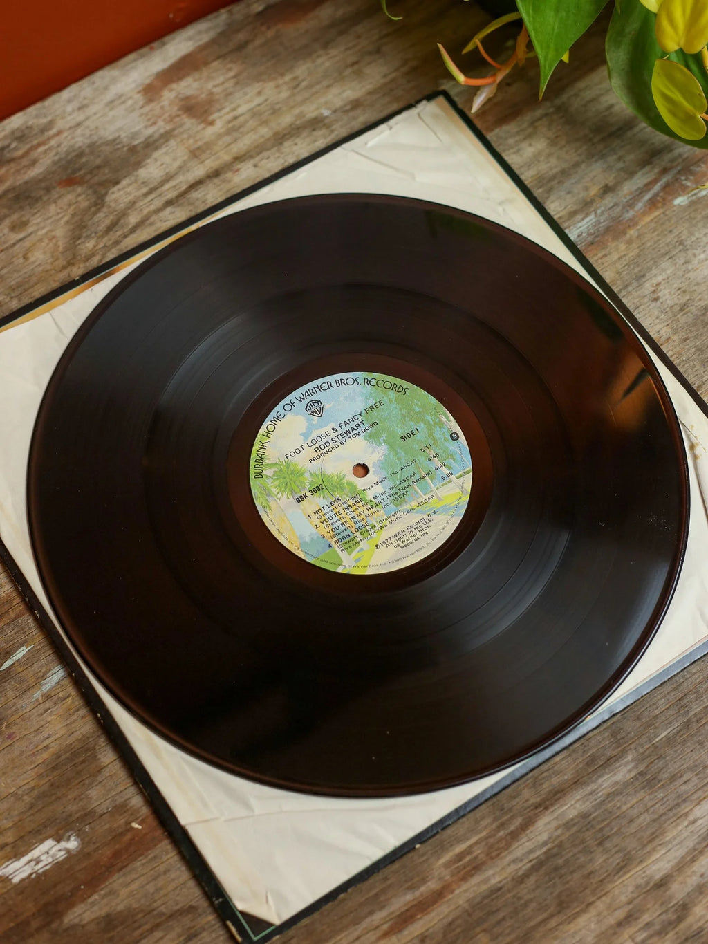 Rod Stewart – Foot Loose & Fancy Free 1977