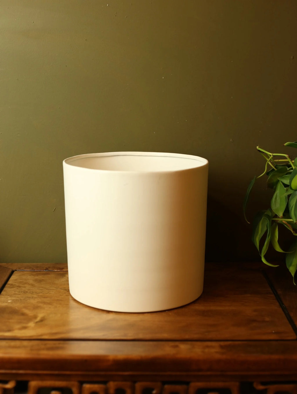 Modern White Plant Pot - 9.75 inch