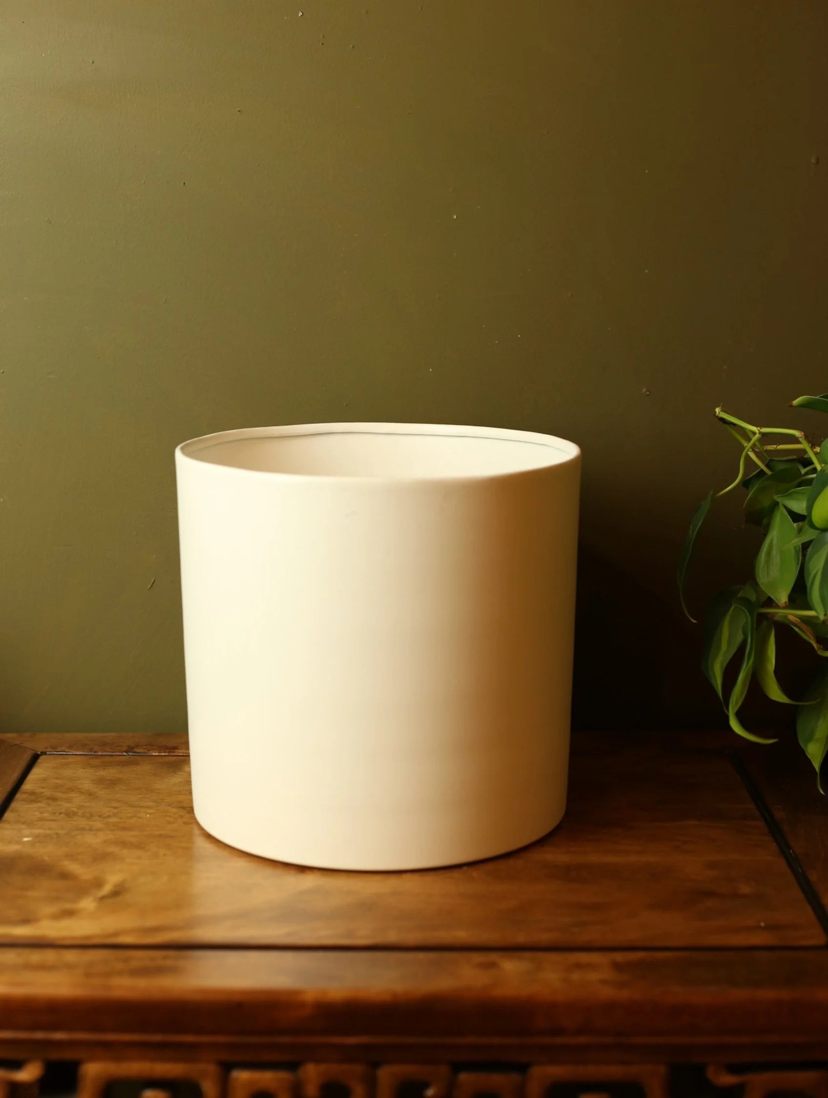Modern White Plant Pot - 9.75 inch