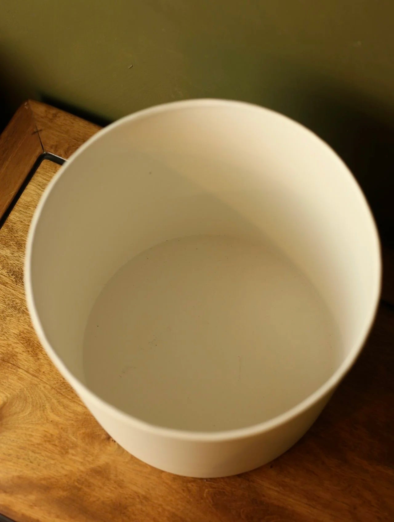 Modern White Plant Pot - 9.75 inch