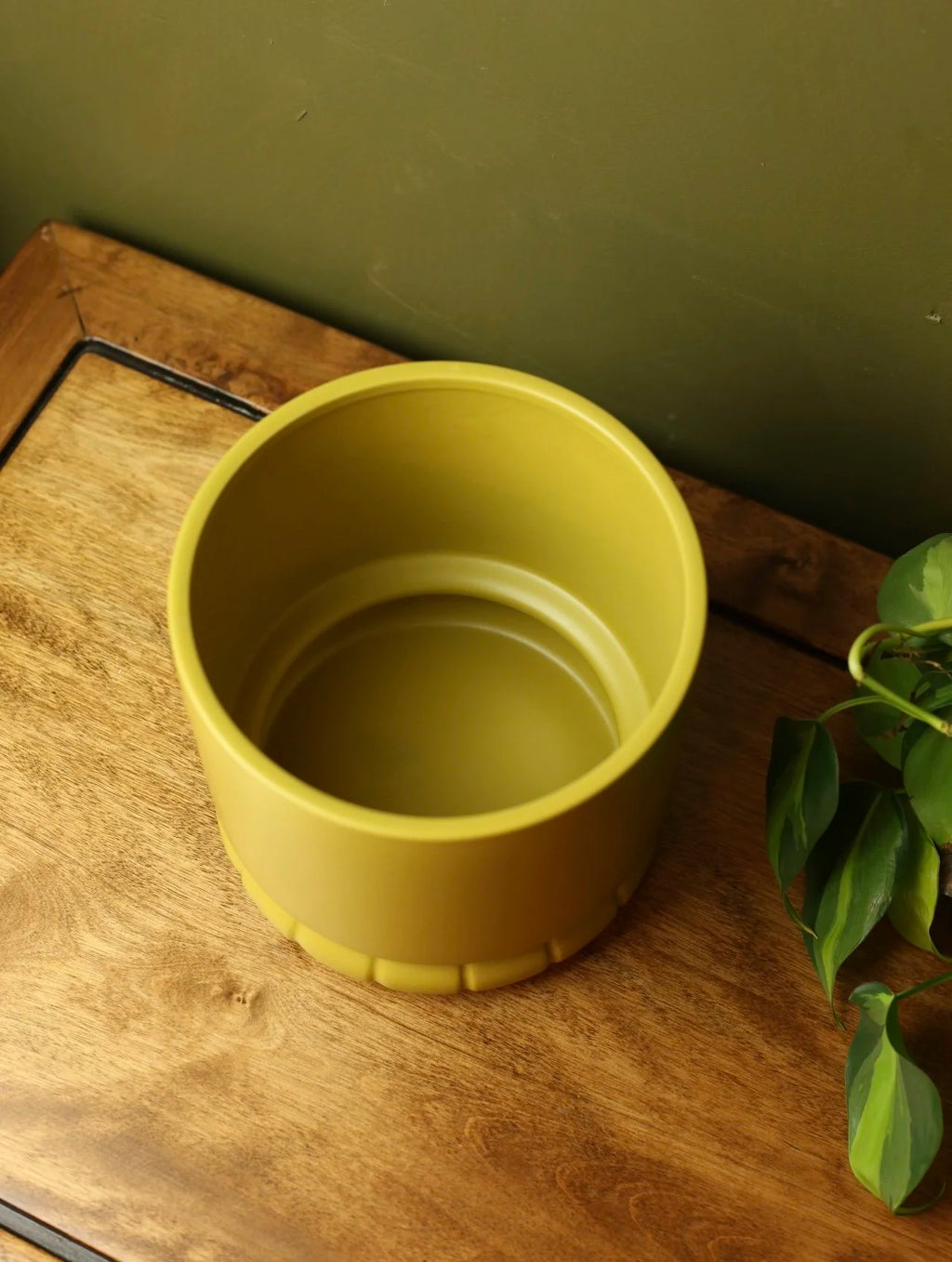 Chartreuse Rib Plant Pot